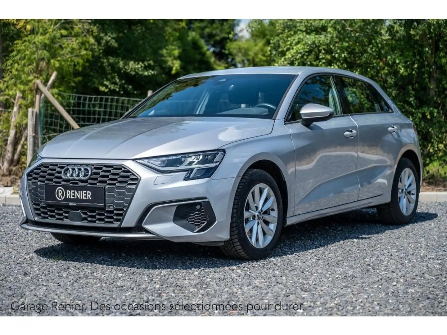Audi A3 30 TDi Sportback Garantie 24 mois Grau - 1