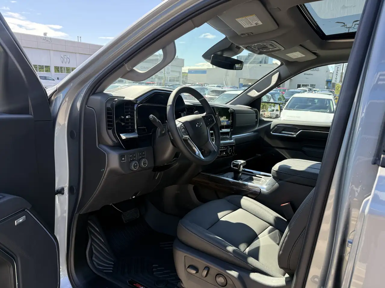 Chevrolet Silverado 1500 photo Chevrolet Silverado 1500