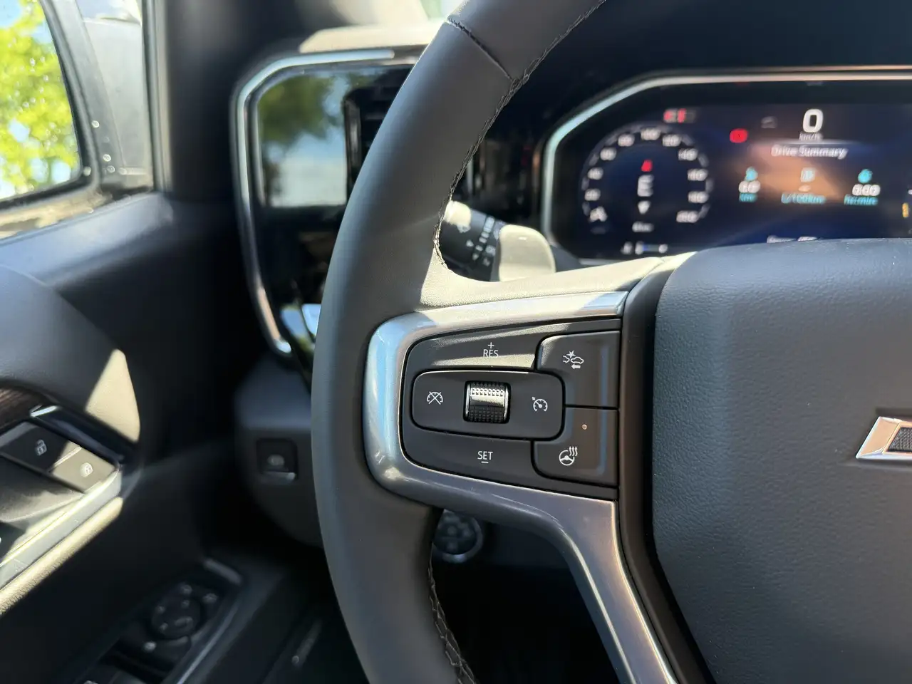 Chevrolet Silverado 1500 photo Chevrolet Silverado 1500