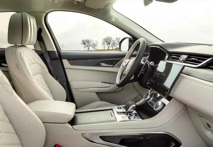 Jaguar F-Pace 2018, foto 17