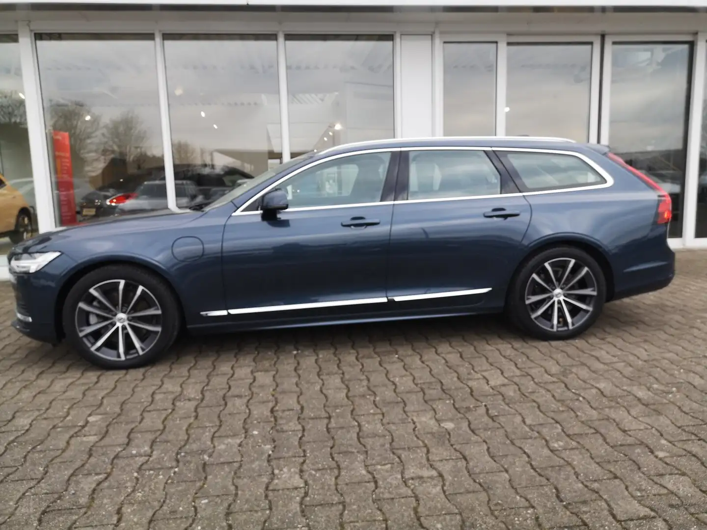 Volvo V90 V90 Recharge T8 AWD Automatik AHK|PANO|LED|CAM| Blau - 2