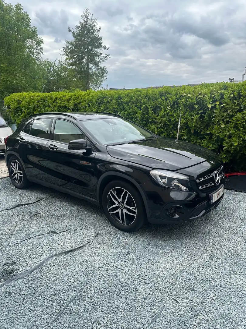 Mercedes-Benz GLA 220 GLA 220 d 4Matic 7G-DCT Zwart - 1