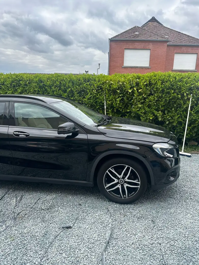 Mercedes-Benz GLA 220 GLA 220 d 4Matic 7G-DCT Zwart - 2