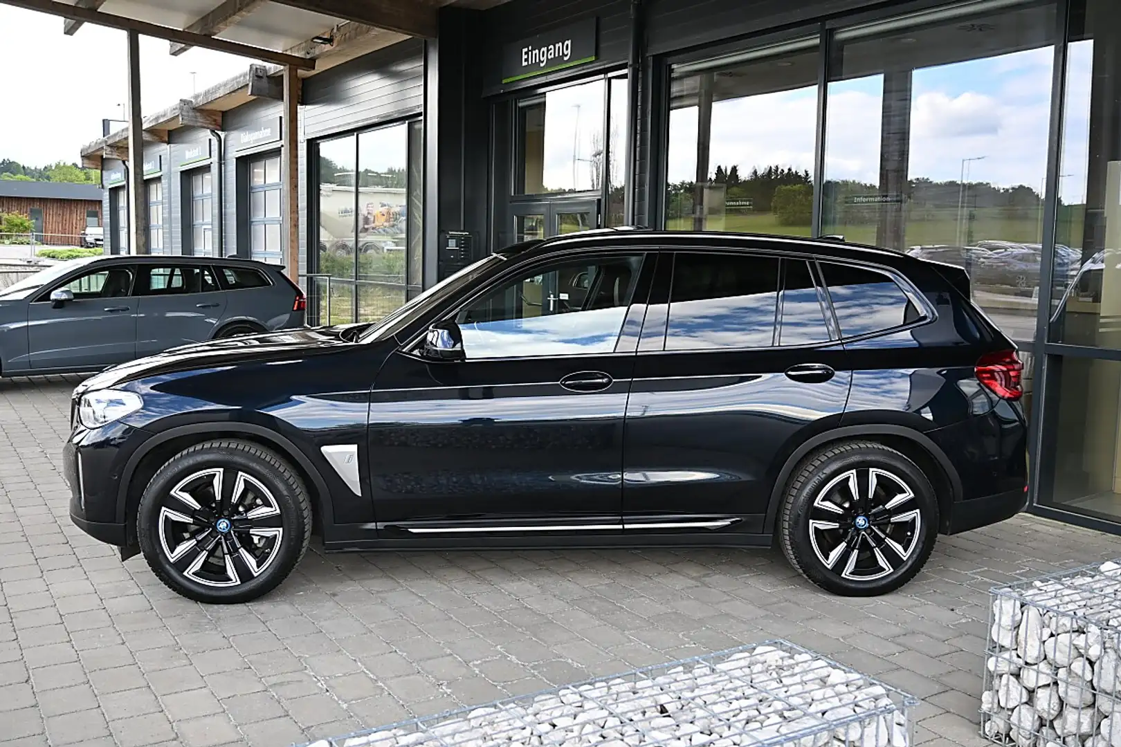 BMW iX3 Inspiring ACC, AHK elektr., DrivingProf, Kamera... Schwarz - 2