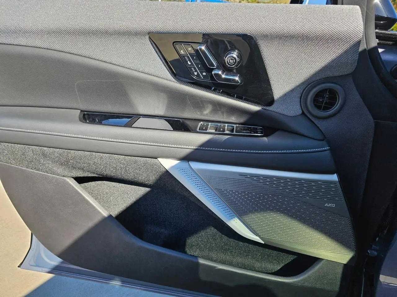 Cadillac Optiq снимка Cadillac Optiq