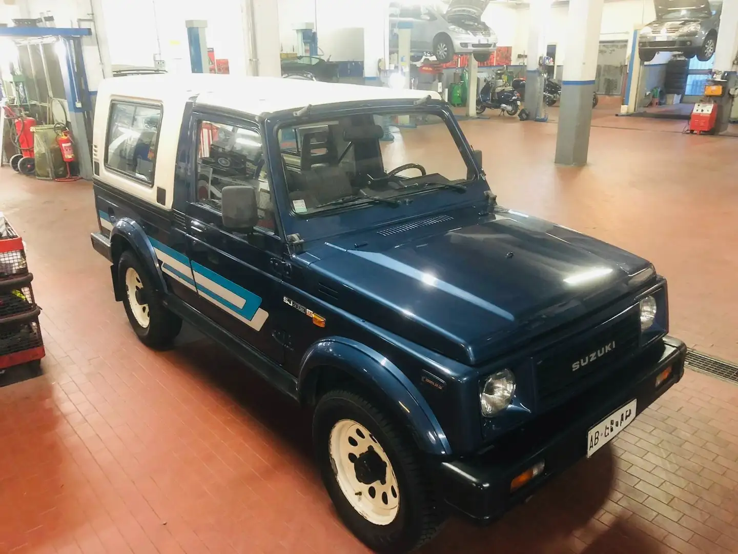 Suzuki Samurai Samurai SW P.L. 1.3 JHT De Luxe cat. Blau - 2