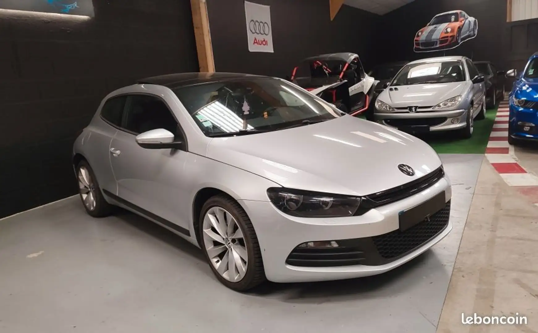 Volkswagen Scirocco 2.0 TSI 210 Carat DSG6 Grijs - 2
