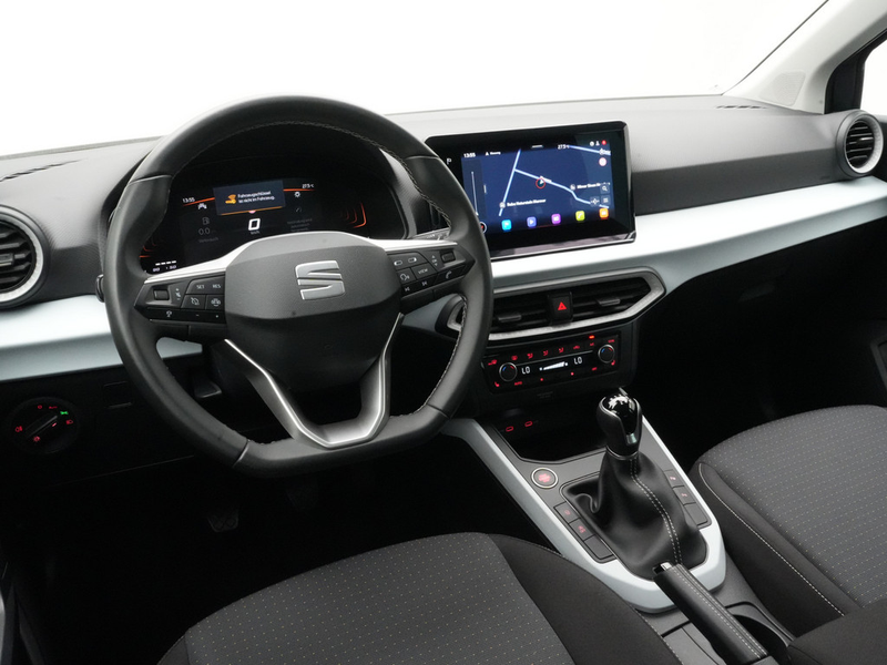SEAT Arona Style NAVI VIRT ACC KAM SHZ CARPLAY LED — photo 4