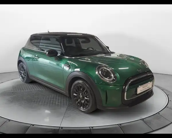 Mini Hatch view 4