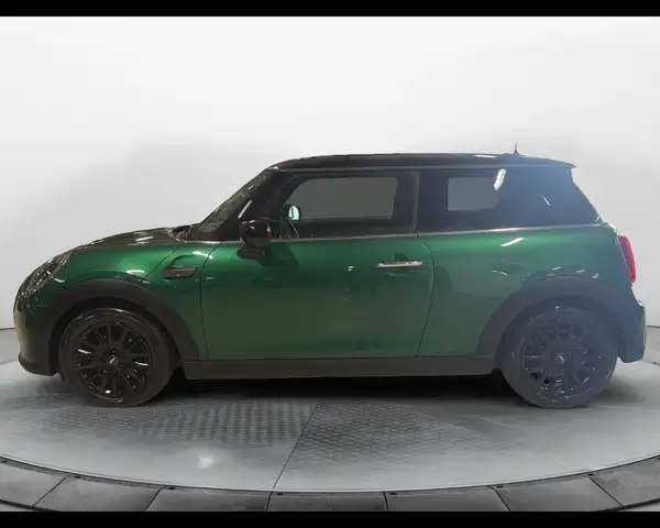 Mini Hatch view 8