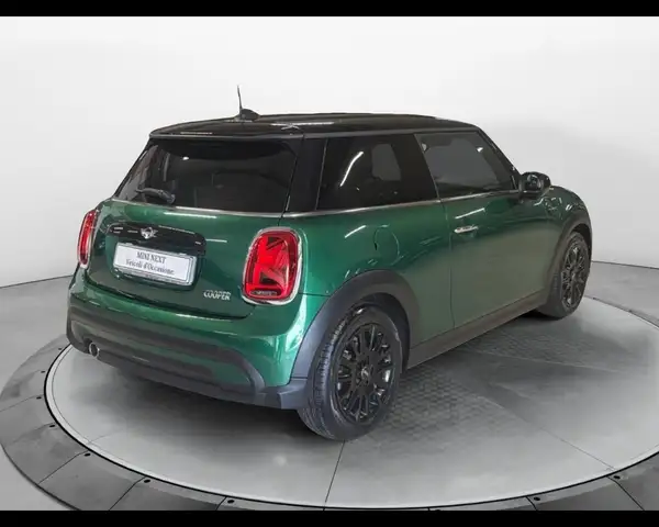 Mini Hatch view 6