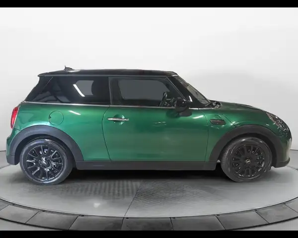 Mini Hatch view 5