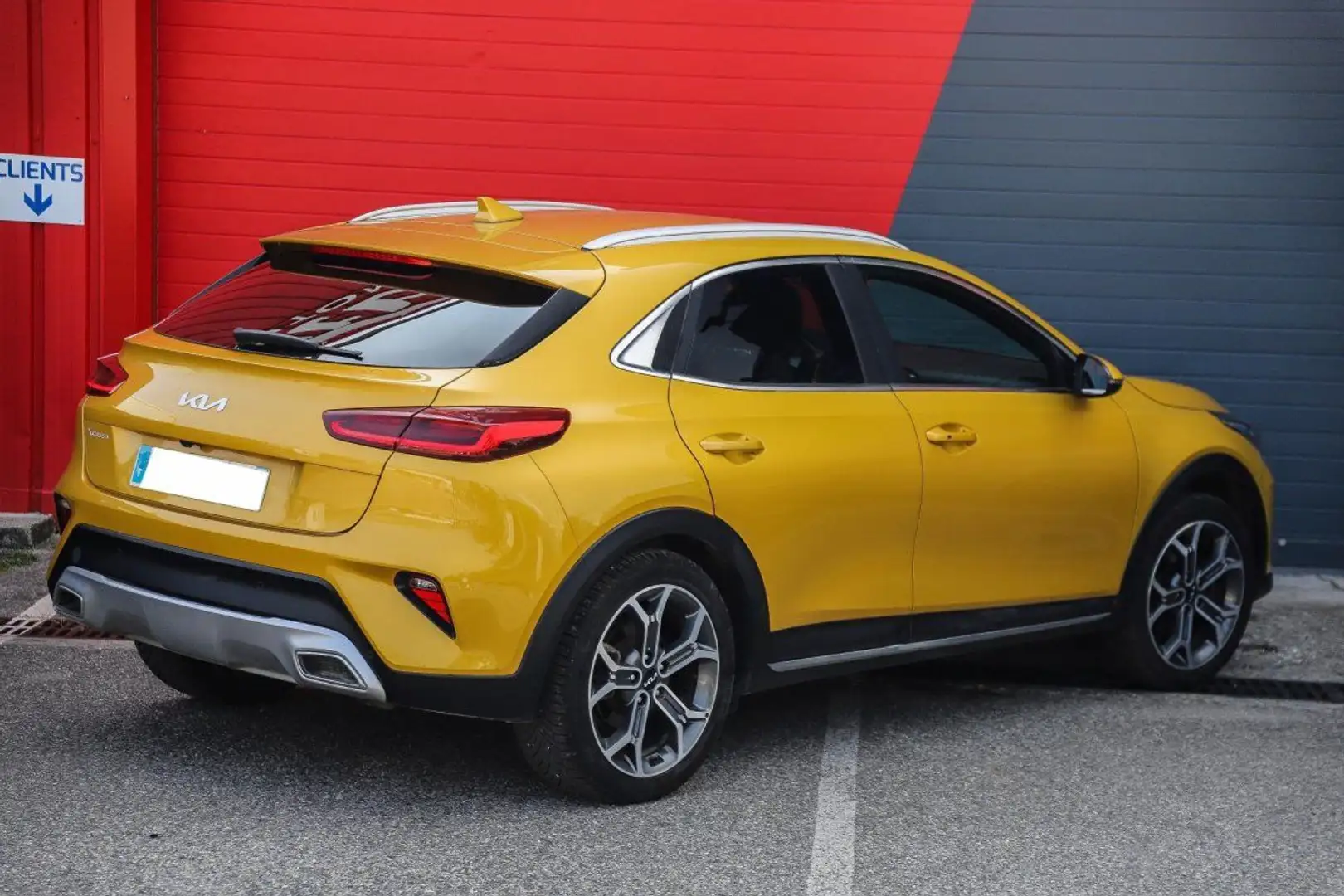 Kia XCeed 1.5 T-GDI 160 Design CAMERA GPS Jaune - 2