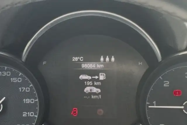 Fiat 500x view 7