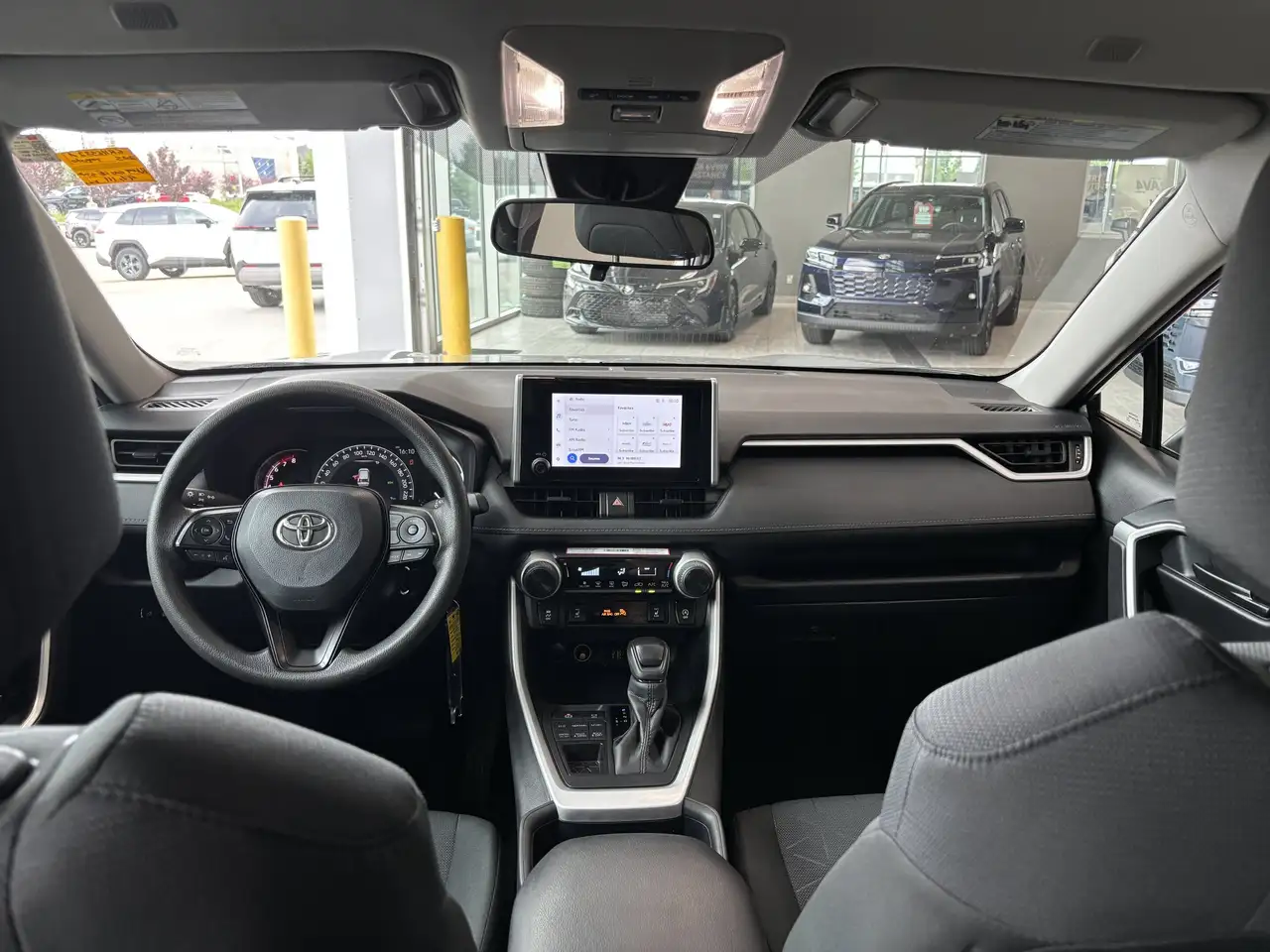 Toyota RAV 4 снимка Toyota RAV 4