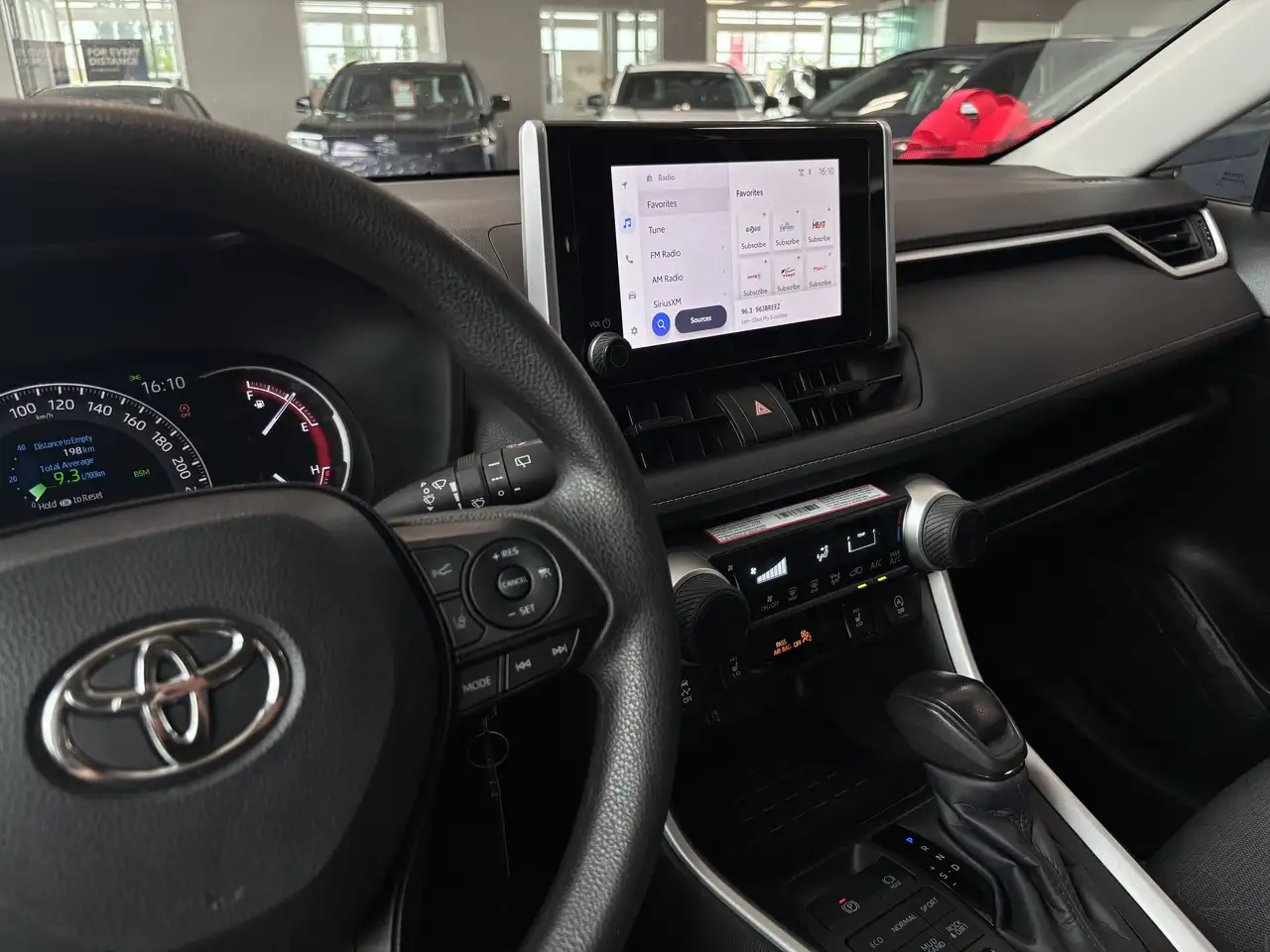 Toyota RAV 4 снимка Toyota RAV 4