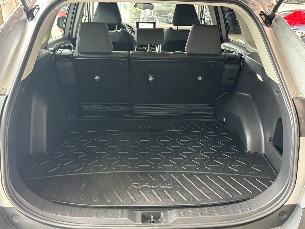 Toyota RAV 4 снимка Toyota RAV 4