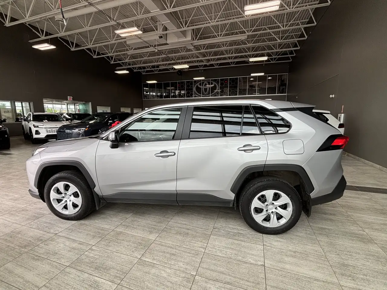 Toyota RAV 4 снимка Toyota RAV 4