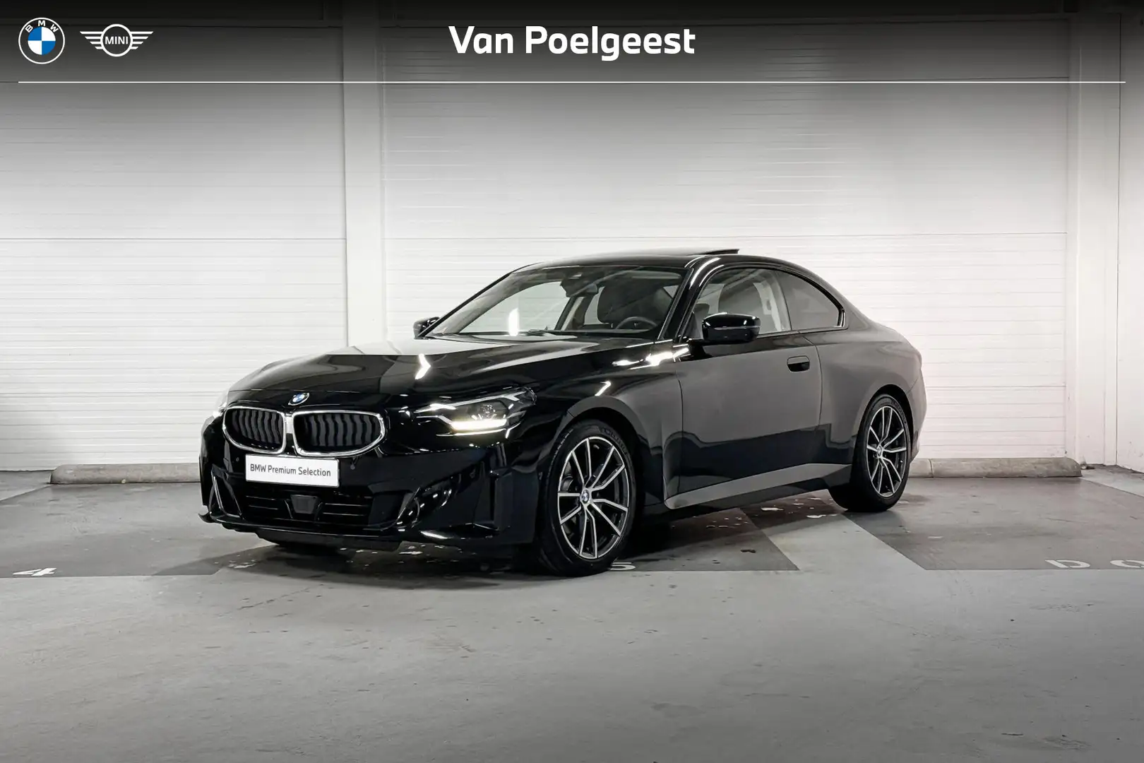 BMW 220 2 Serie Coupé 220i l Harman Kardon l Panoramadak | Zwart - 1
