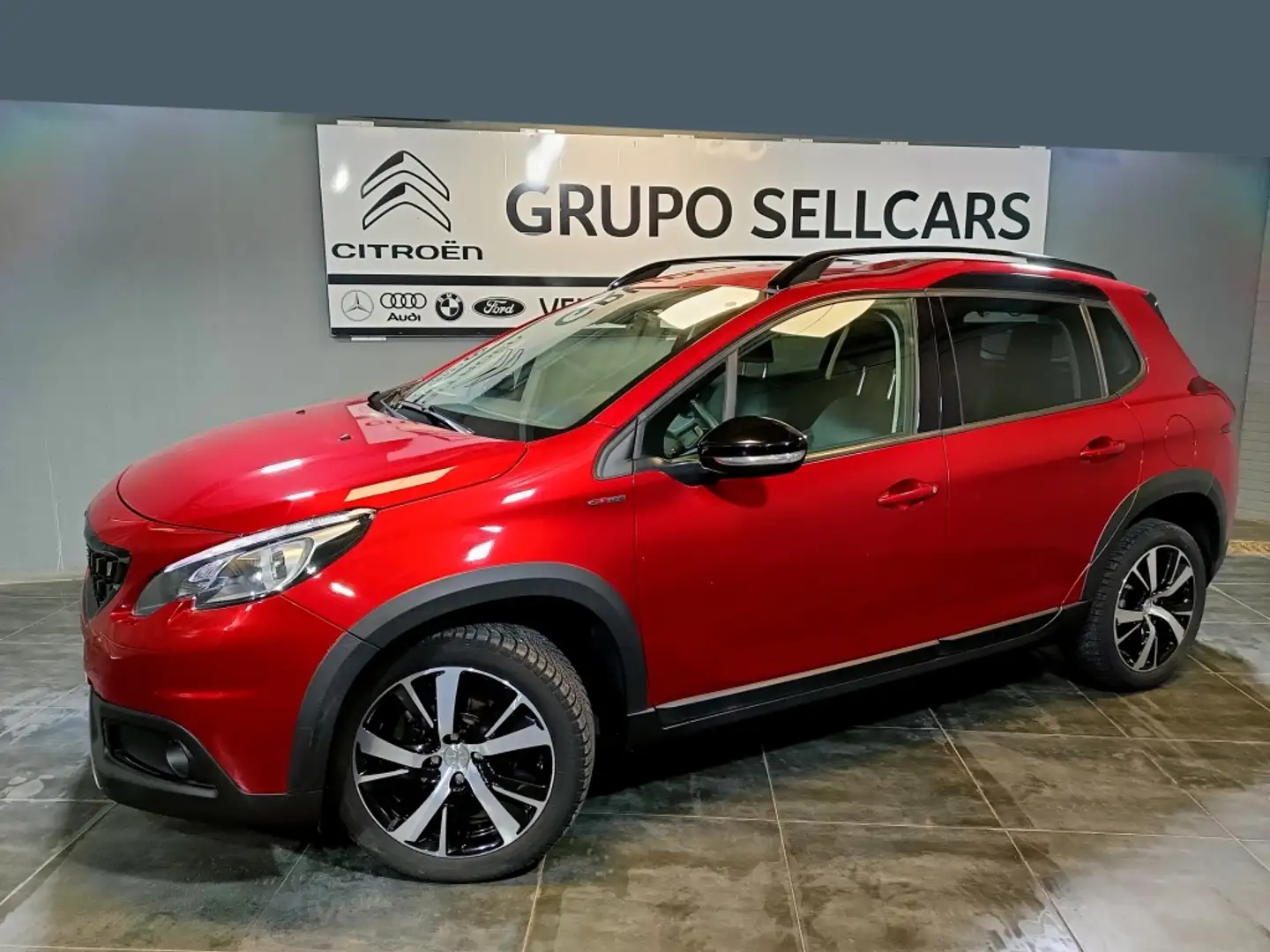 Peugeot 2008 1.6 BlueHDI S&S GT Line EAT6 120 Rouge - 2