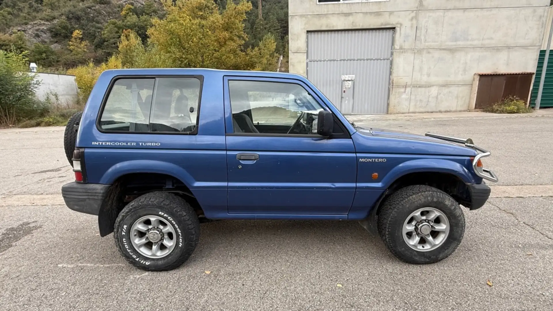 Mitsubishi Montero Todoterreno Manual de 3 Puertas Blauw - 2
