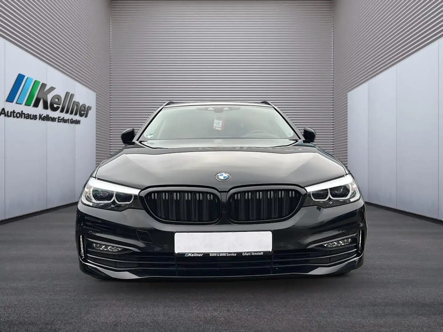 BMW 520 d Aut. Sport-Line+AHK+Head-Up+HIFI Zwart - 1