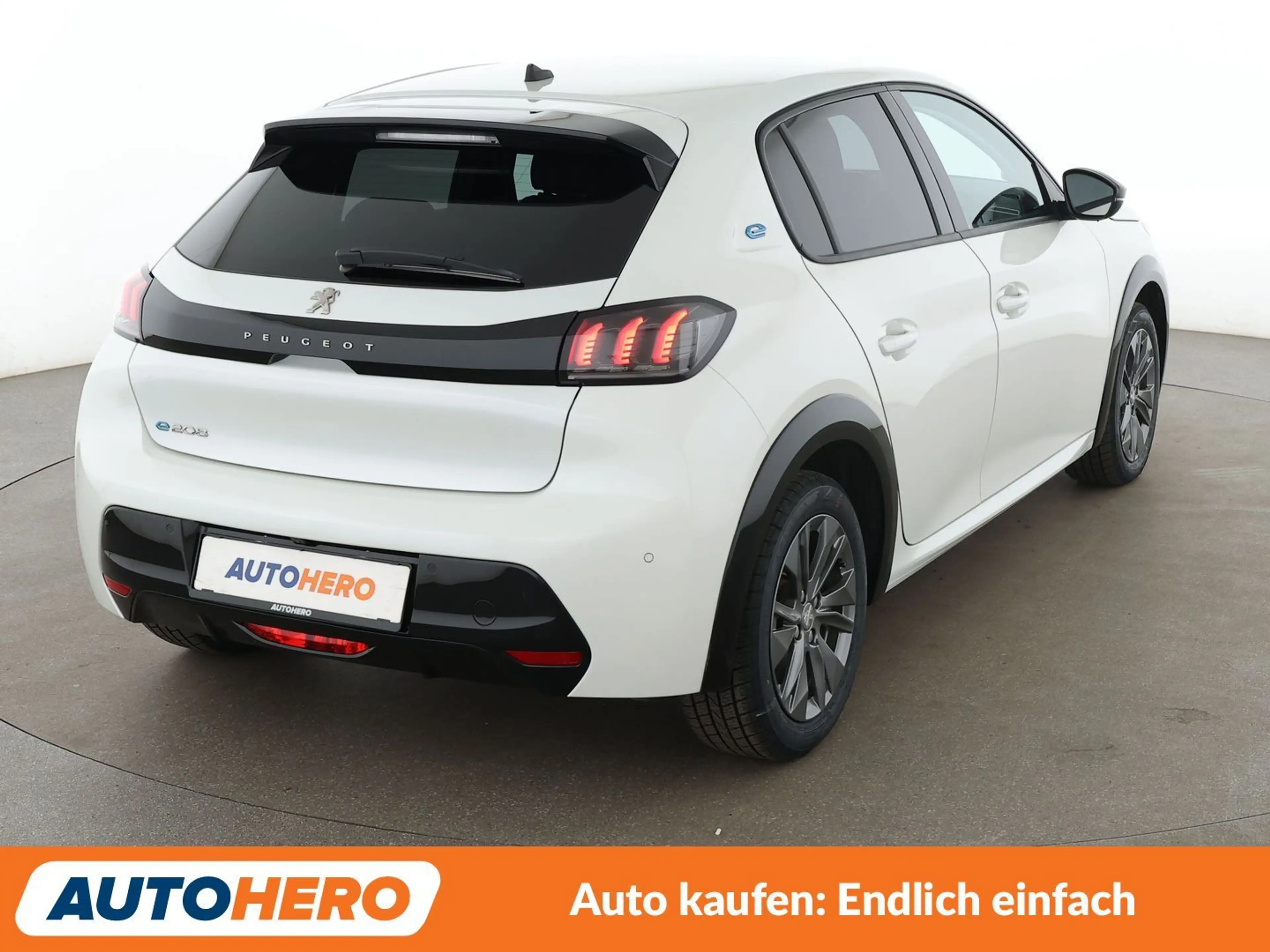 Peugeot e-208 electric drive 100 kW Allure Pack *TEMPO*CAM*PDC* — photo 6
