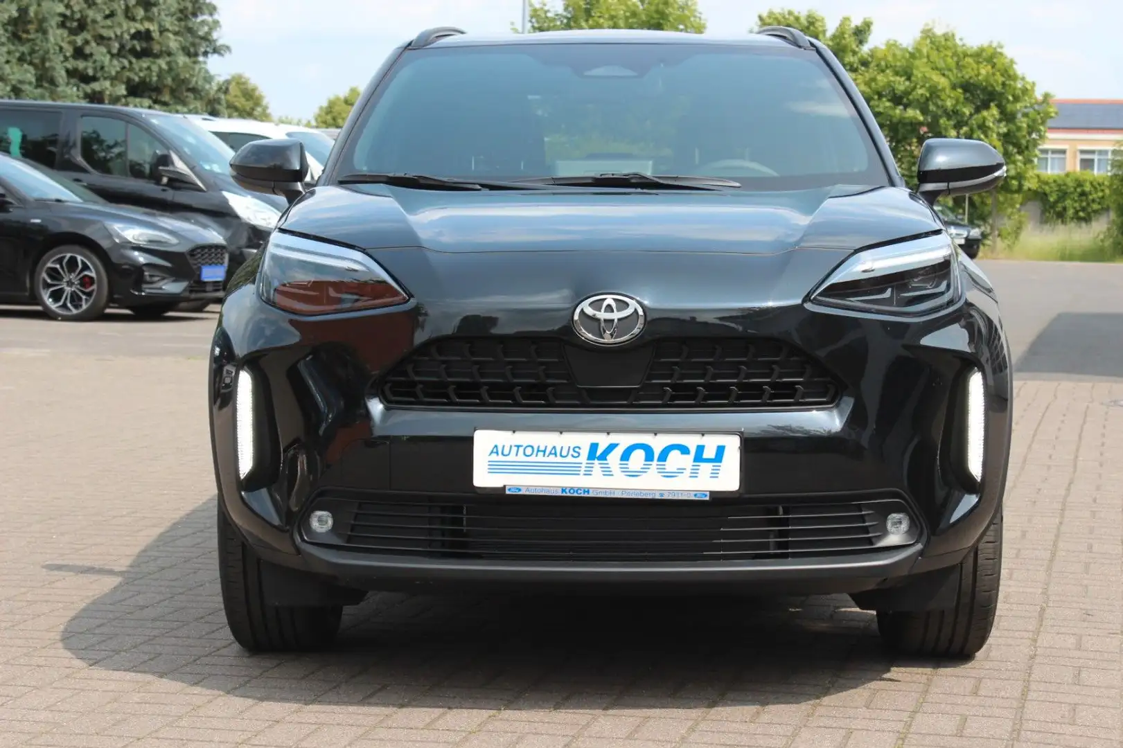 Toyota Yaris Cross 1,5-l-VVT-iE Team+4x4+AUTOMATIK Black - 2
