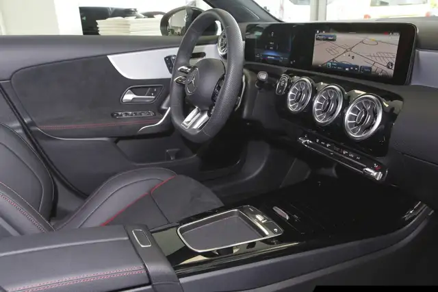 Mercedes-Benz A-Class view 8