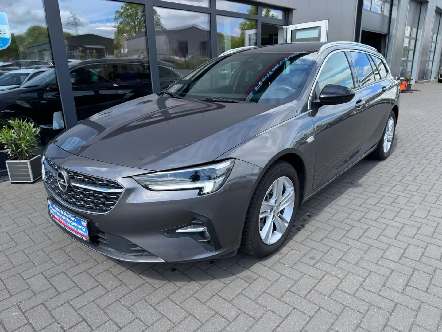 Opel Insignia B Sports Tourer Business AUTOMATIK*LED Grau - 1