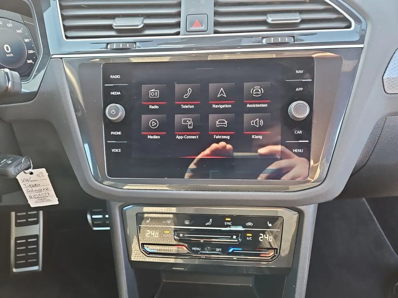 Volkswagen Tiguan 1.5 TSI DSG Active *Navi*LED*Kamera*HUD* 12