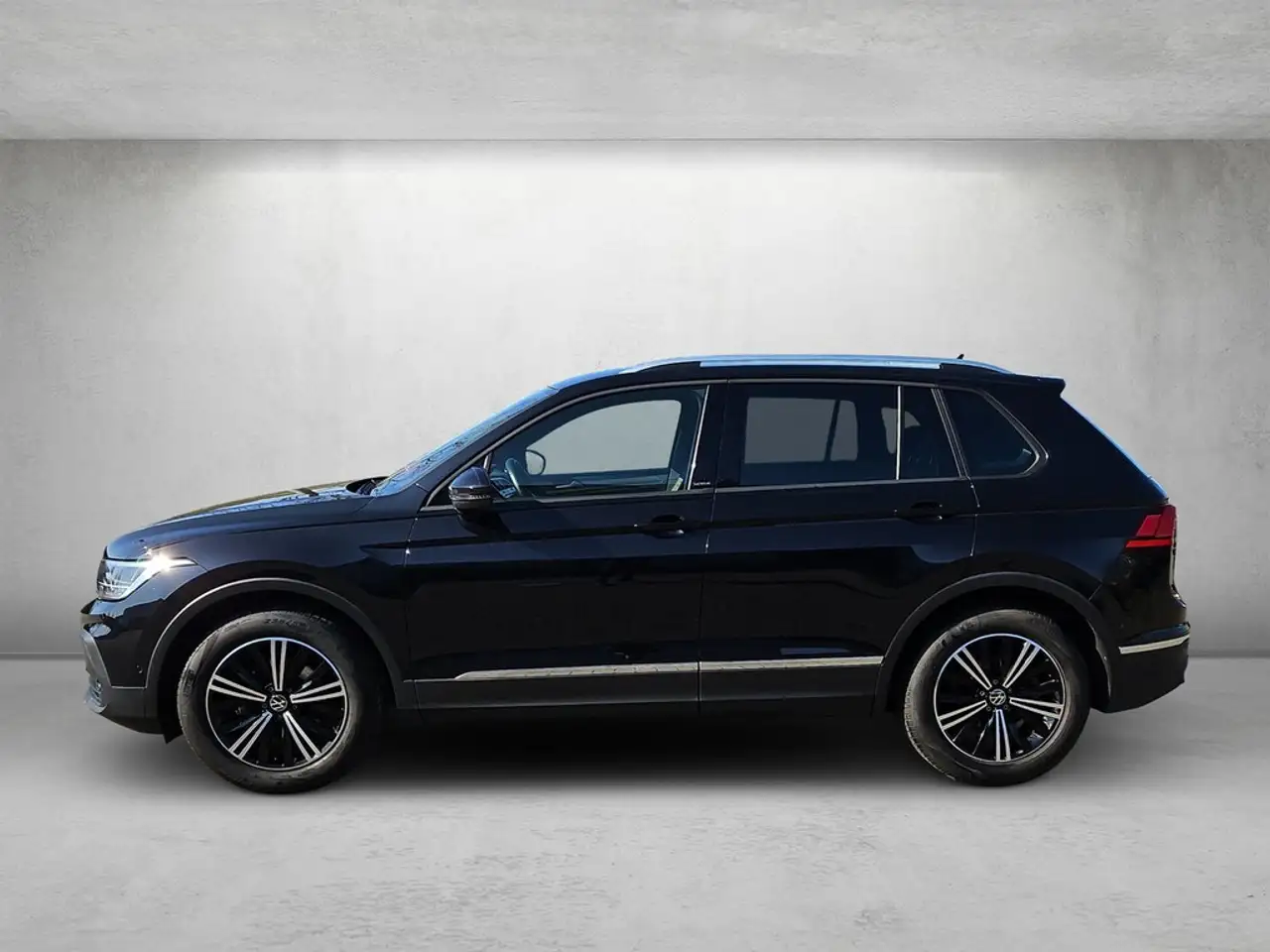 Volkswagen Tiguan 1.5 TSI DSG Active *Navi*LED*Kamera*HUD* 2
