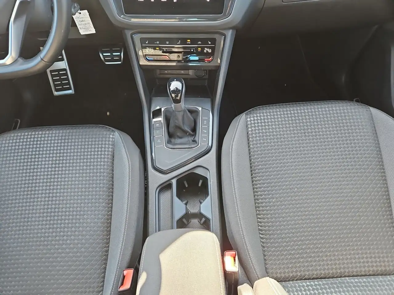 Volkswagen Tiguan 1.5 TSI DSG Active *Navi*LED*Kamera*HUD* 9
