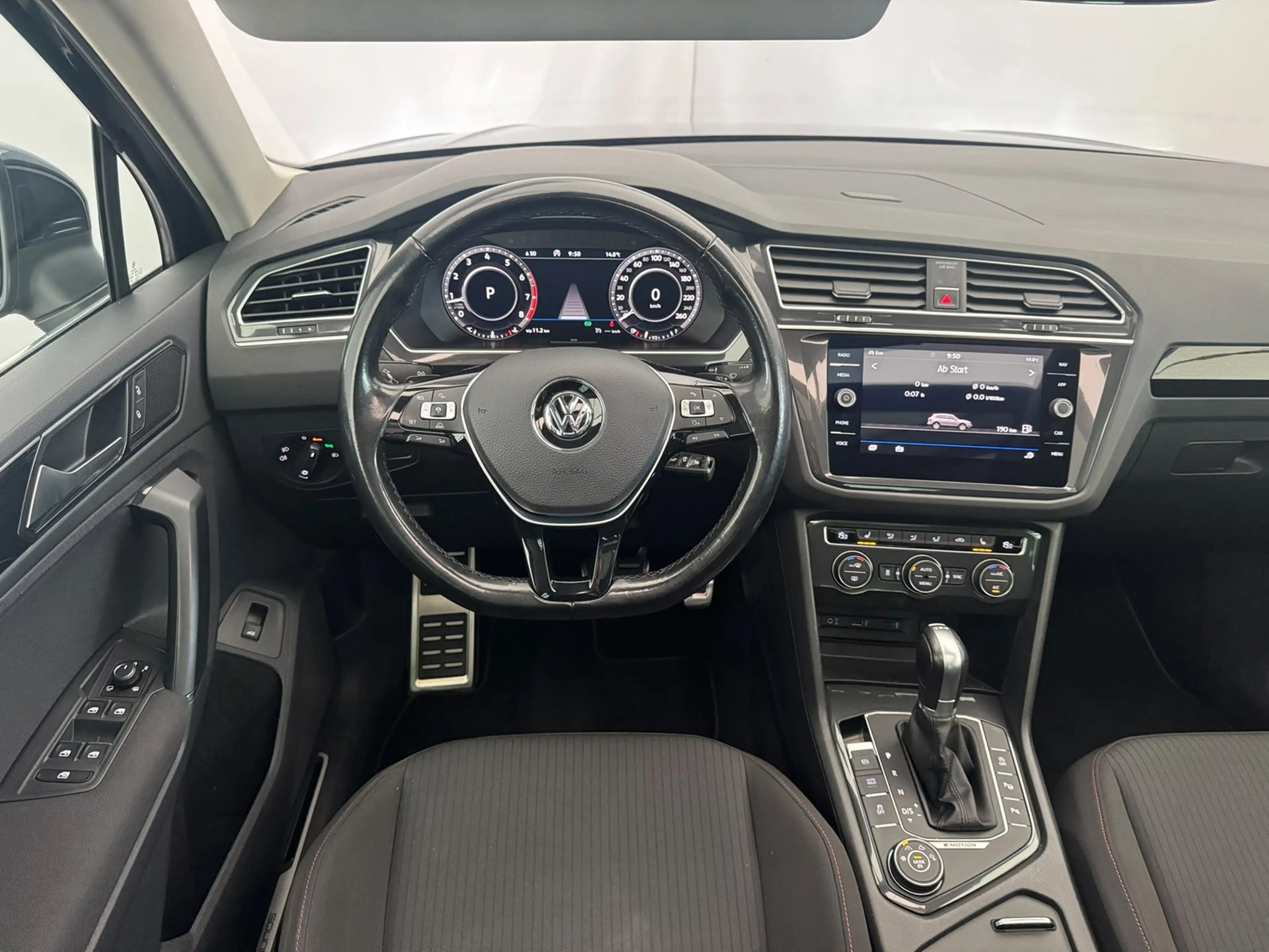 Volkswagen Tiguan Sound 1.4TSI 4M+PANO+AHK+KAMERA+STZH+ACC — photo 11