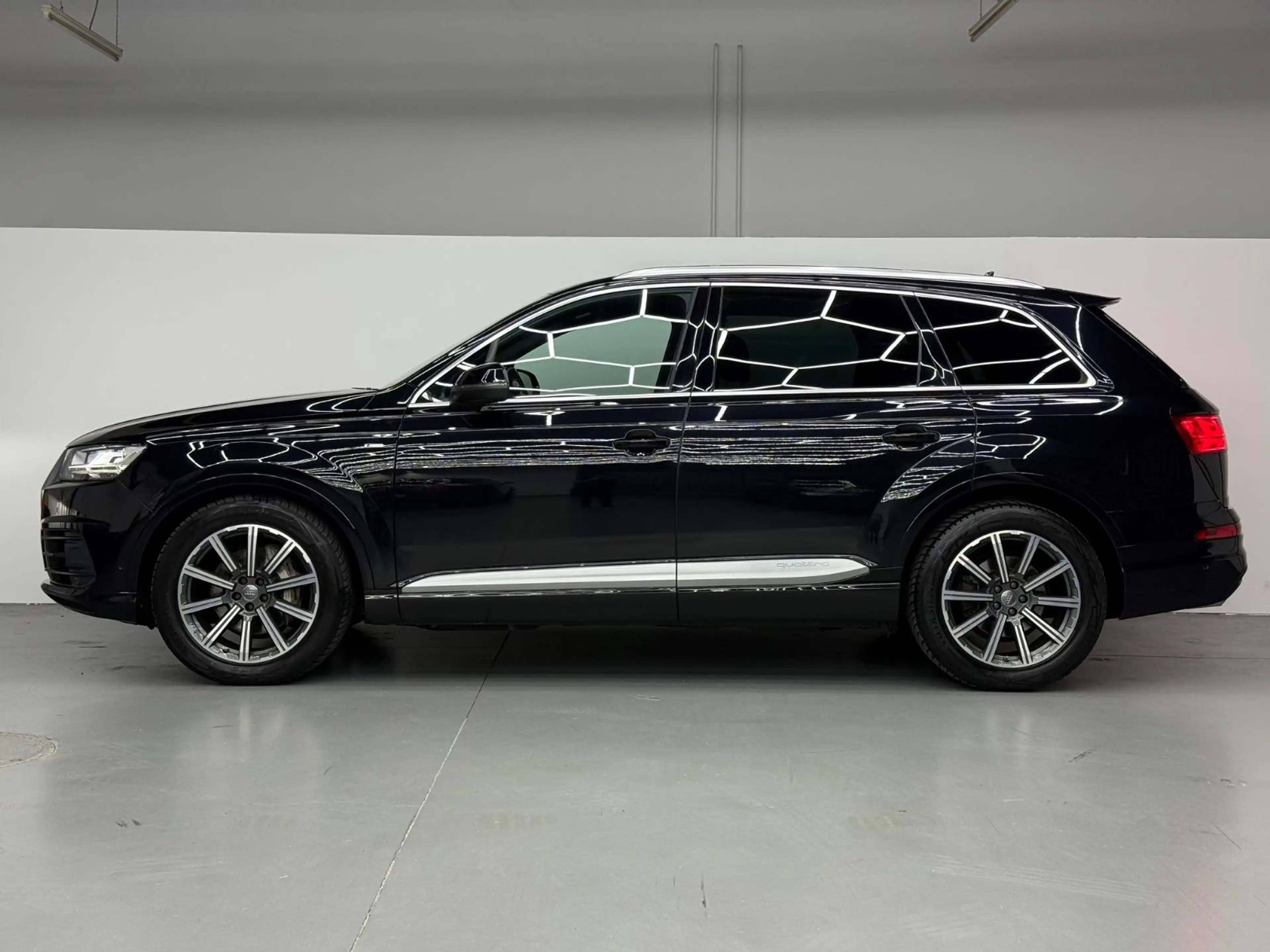 Audi Q7 3.0 TDI ultra quattro ACC*AHK*360°*SPUR*STAND — photo 5