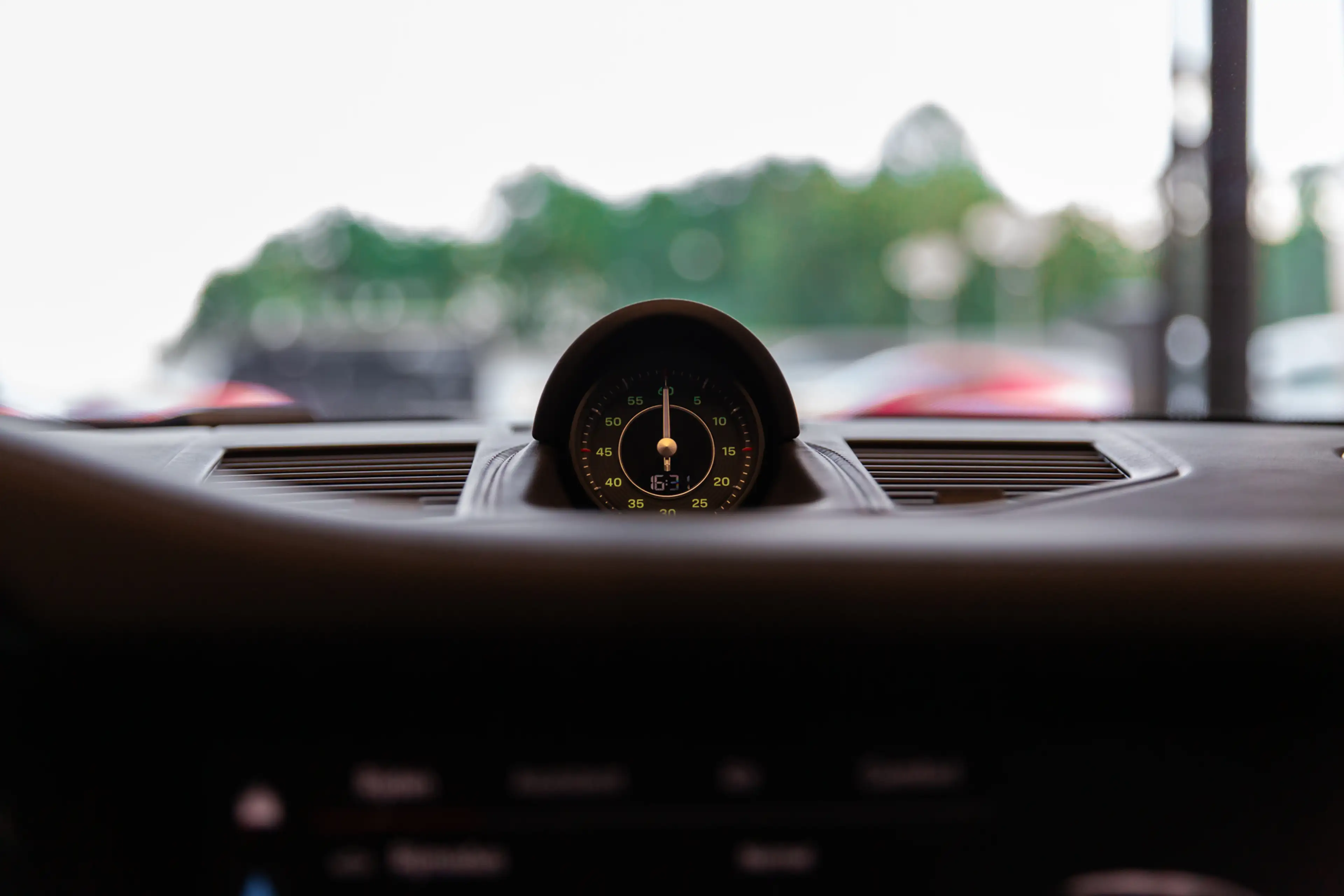 Porsche 992 3.8 Sport Classic ~Munsterhuis Sportscars~ — photo 11