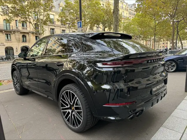 Porsche Cayenne view 7
