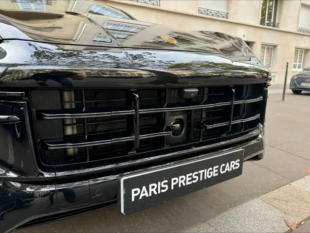 Porsche Cayenne view 9