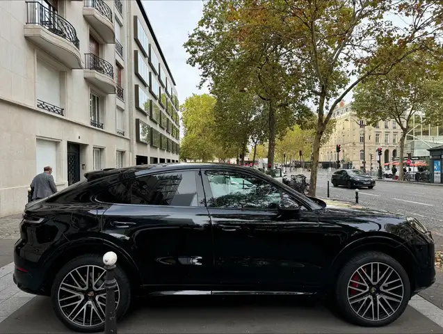 Porsche Cayenne view 4