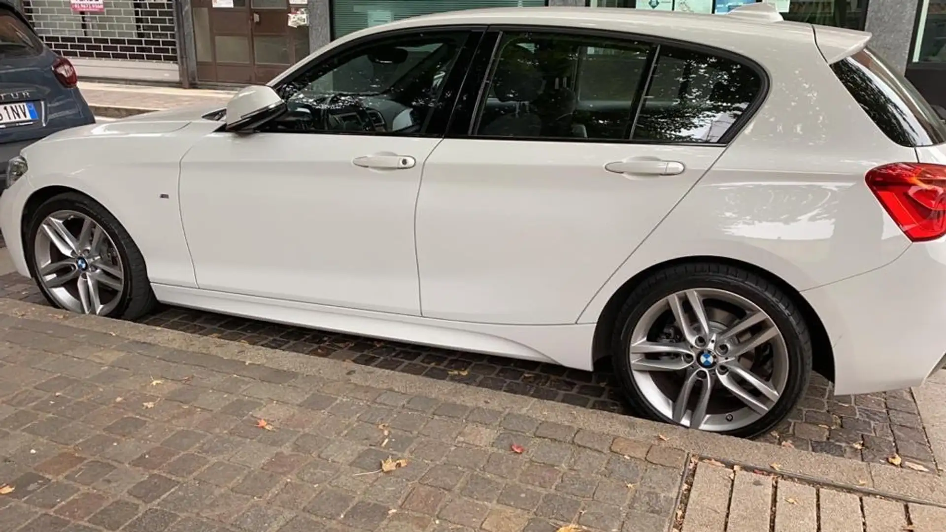 BMW 116 116d Advantage 5p auto - 1