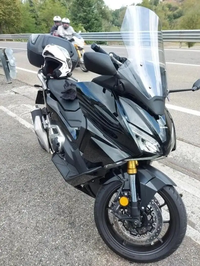 Honda Forza 750 DCT Urban Černá - 1