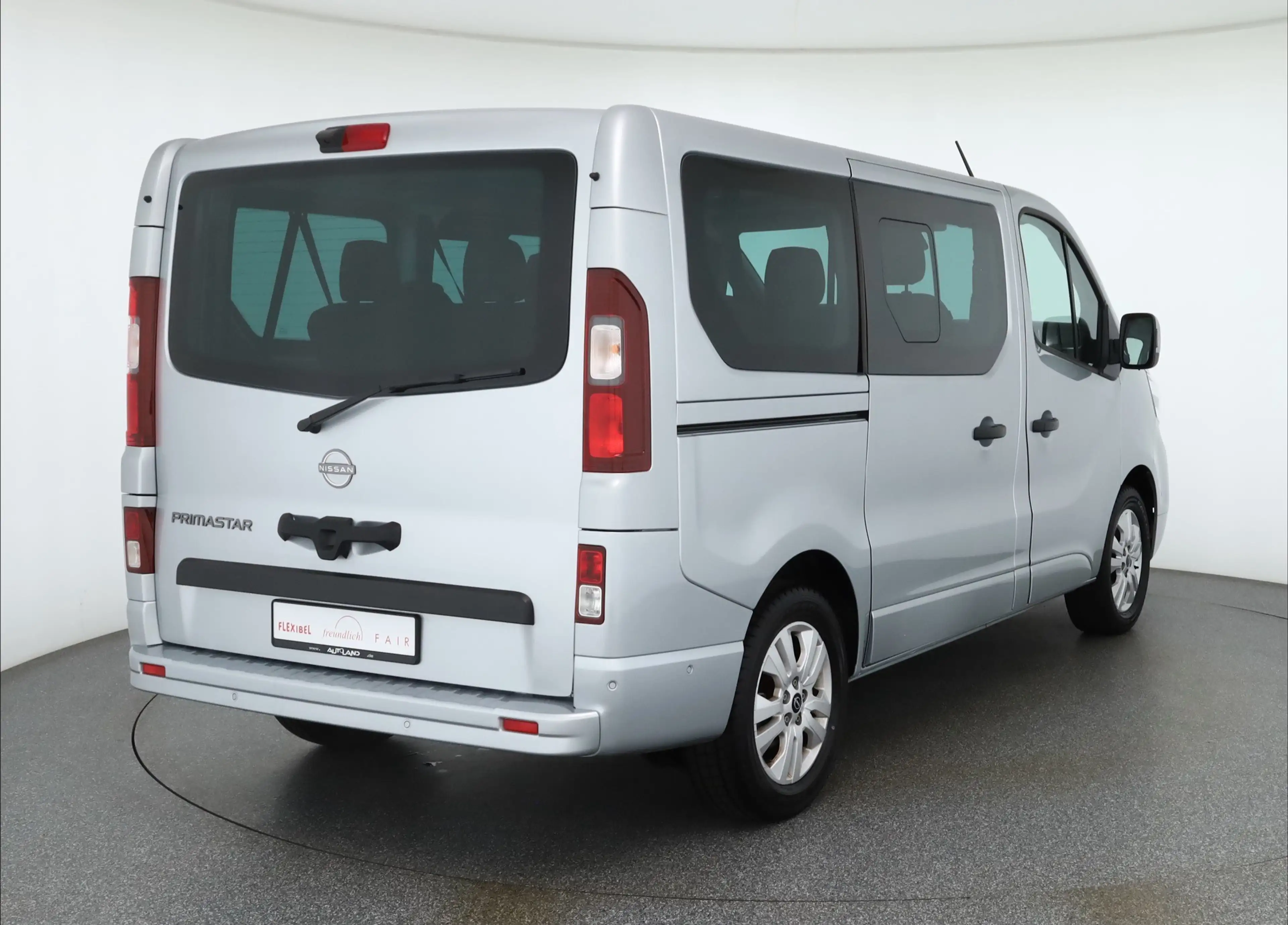 Nissan Primastar 2.0 Kombi Tekna dCi 8-Sitzer LED Navi — photo 5