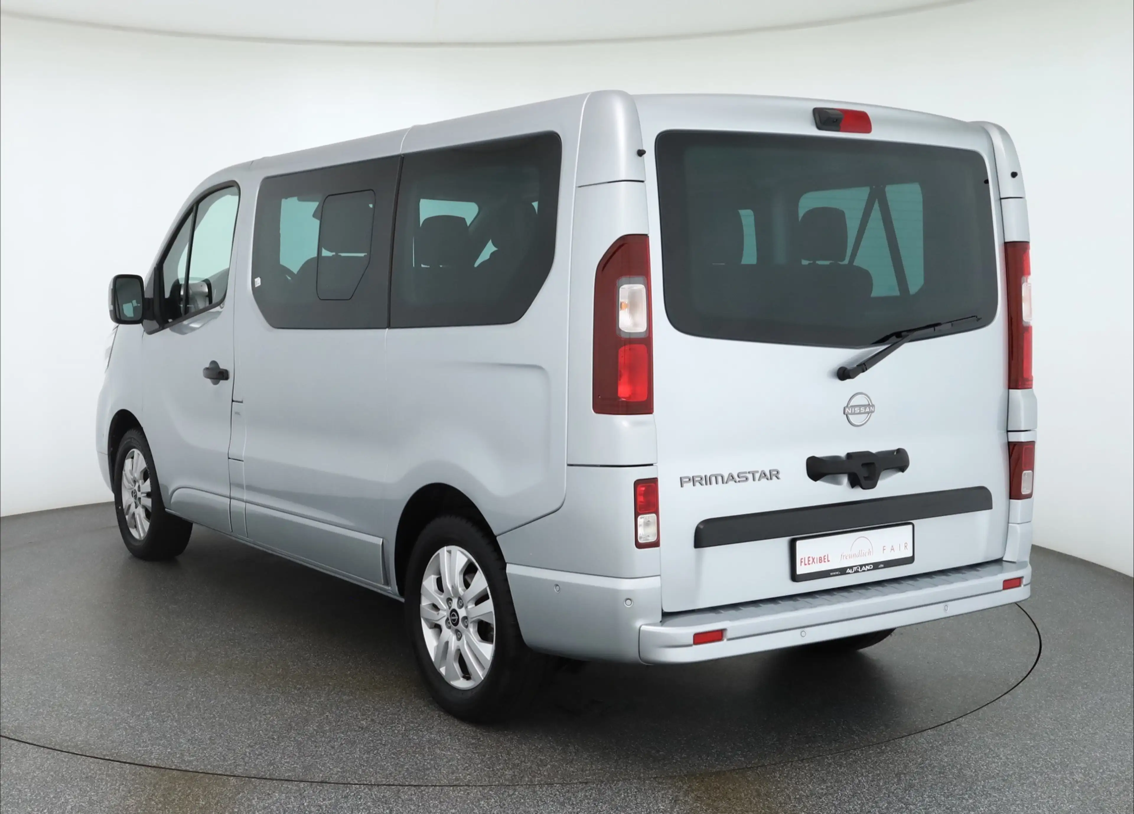 Nissan Primastar 2.0 Kombi Tekna dCi 8-Sitzer LED Navi — photo 3