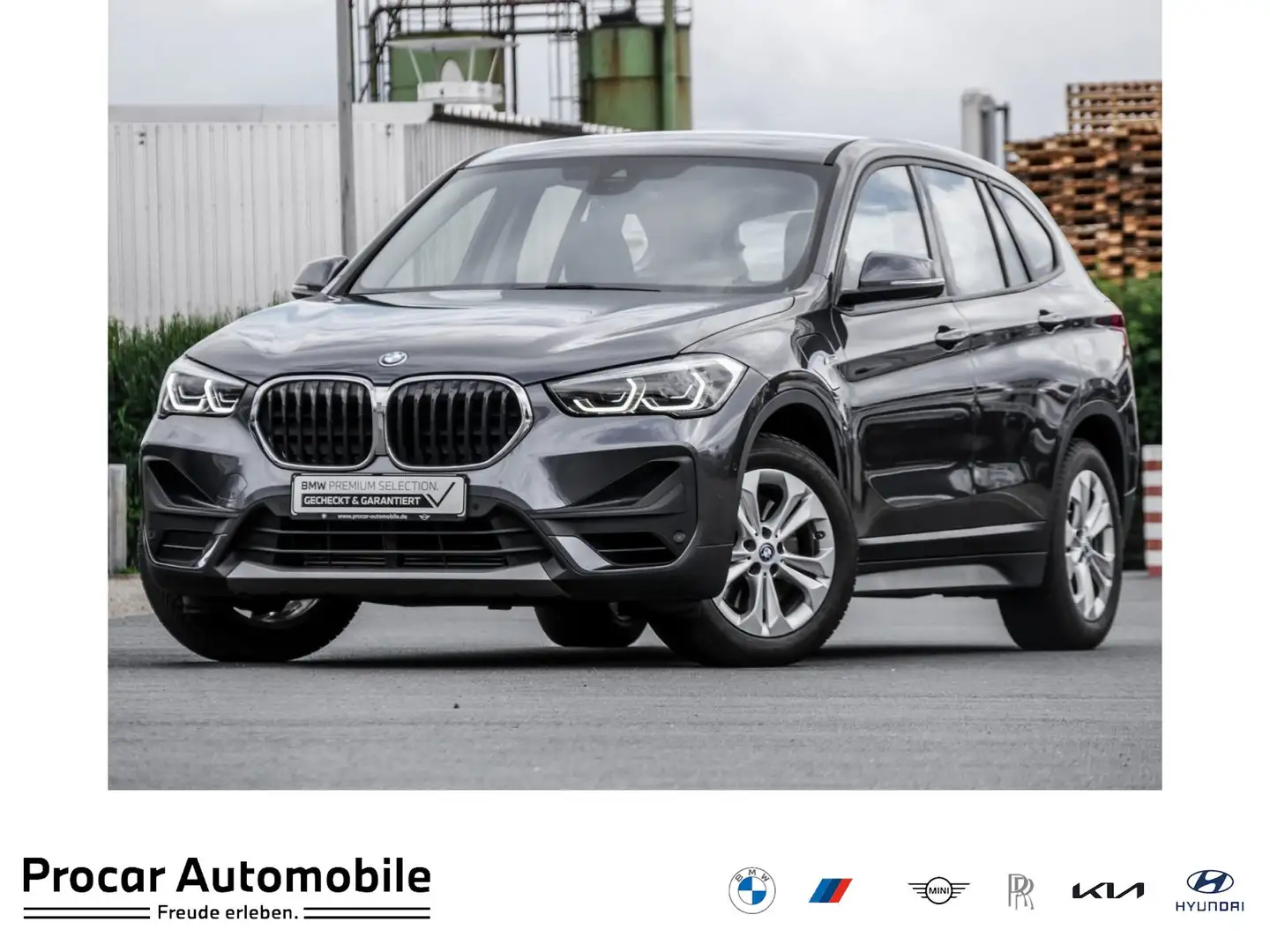 BMW X1 xDrive25e NAVI+PDC+LED+SPORTSITZ+AHK uvm. Grau - 1
