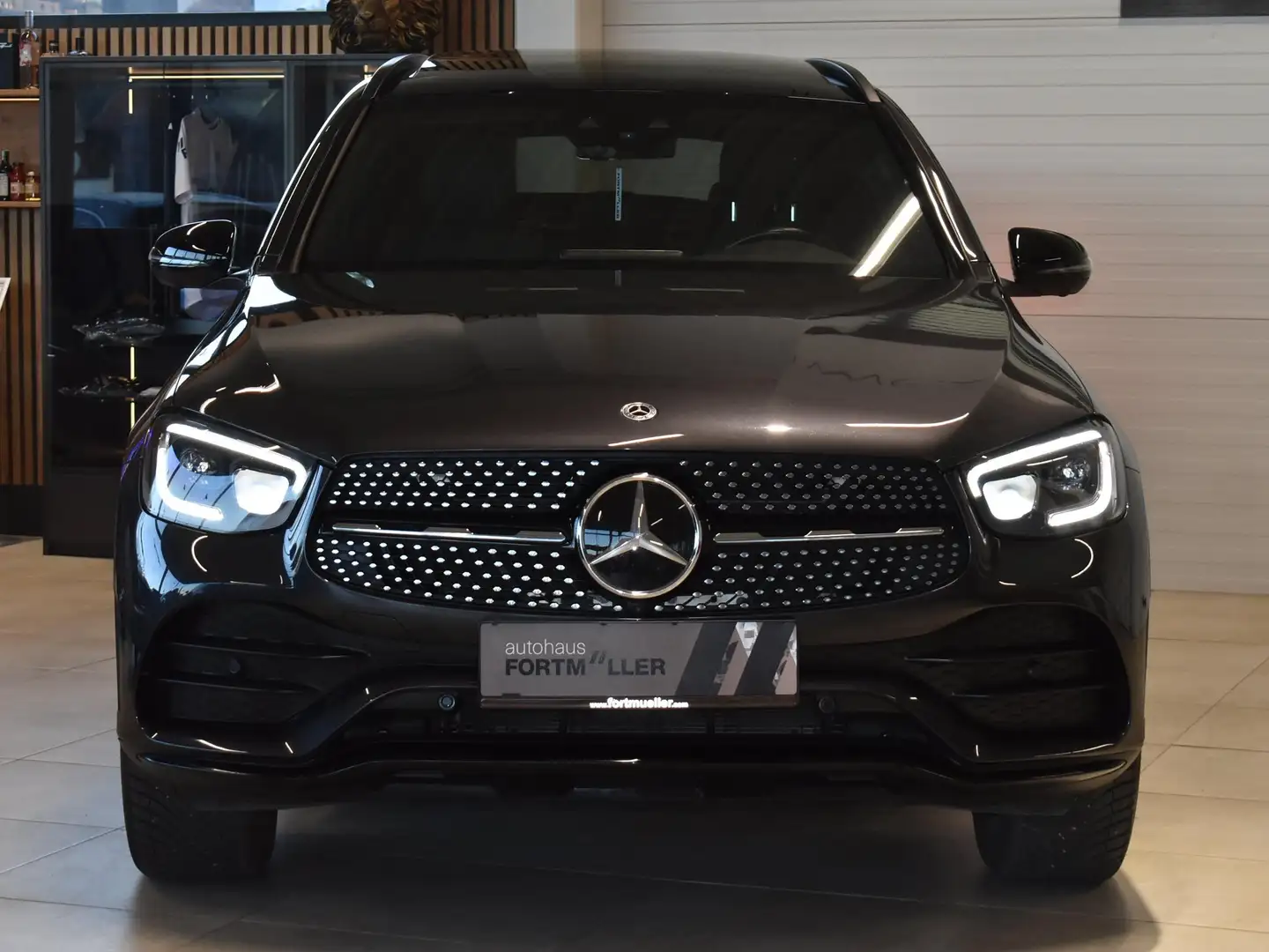 Mercedes-Benz GLC 300 de 4Matic //AMG Sport //AHK//Pano//Burm. Grau - 2