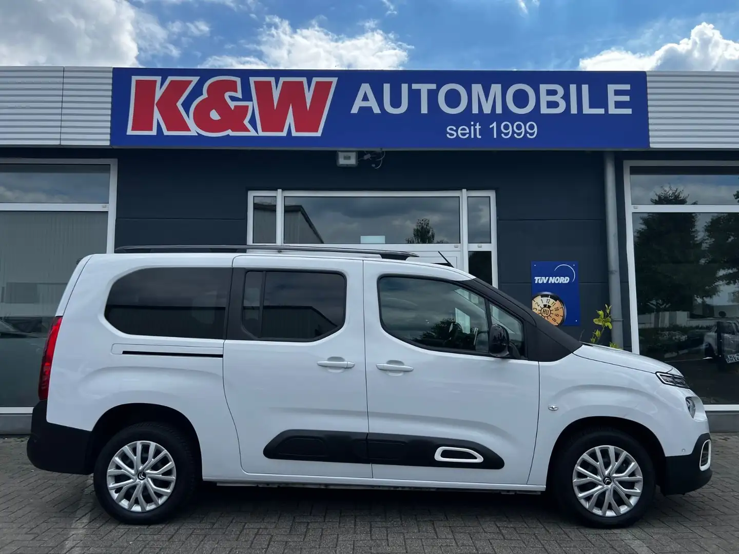 Citroen Berlingo BERLINGO XL 7 SITZE NAVI SITZHEIZ. ALLWETTER AHK Weiß - 2
