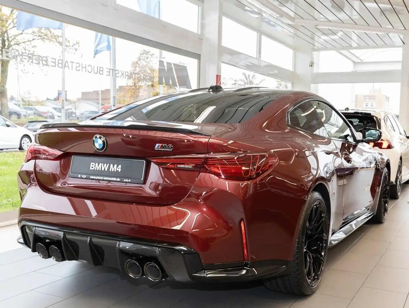 BMW M4 Competition Coupé mit M xDr M Sport NAVI LED Červená - 2
