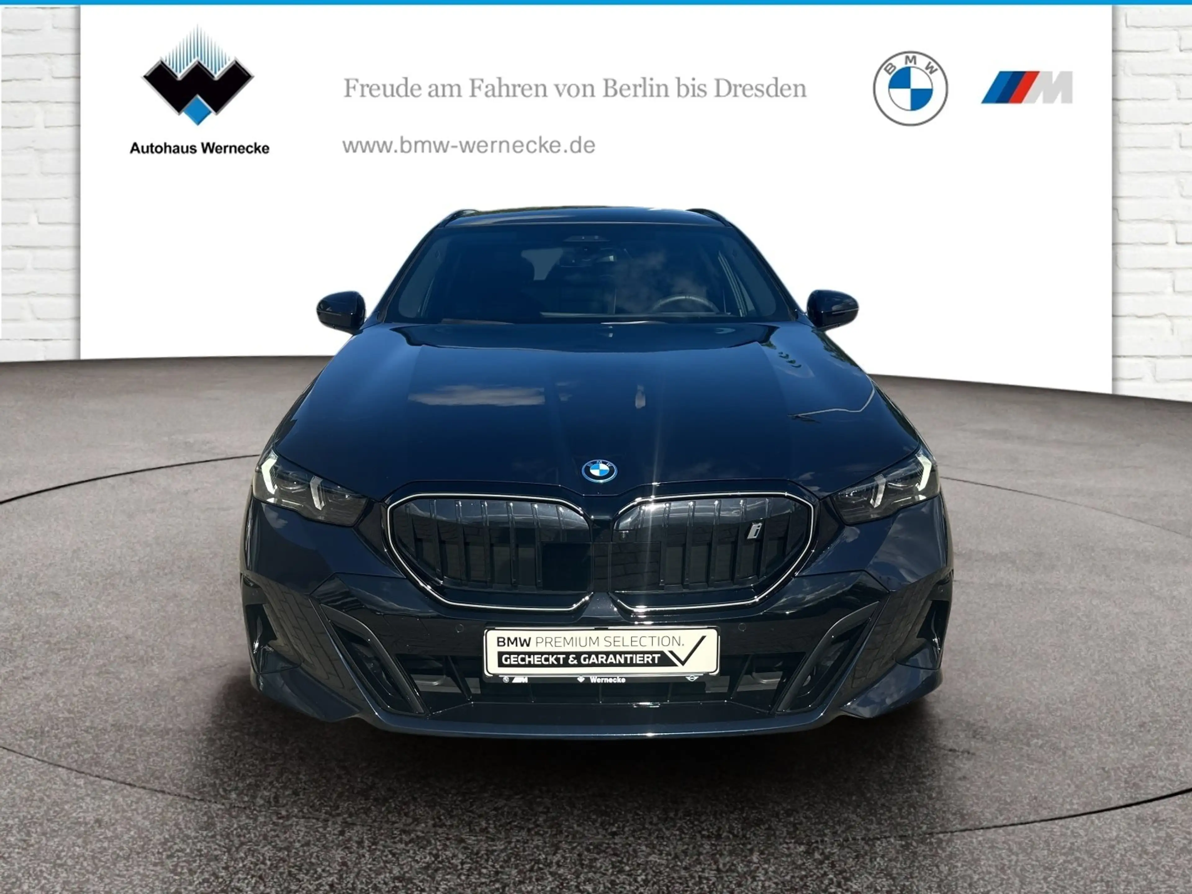 BMW i5 eDrive40 Touring — photo 2