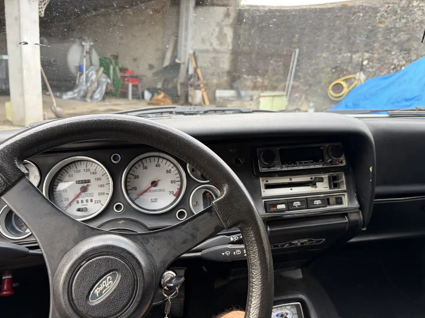 Ford Capri 2.8 Injection Negro - 1