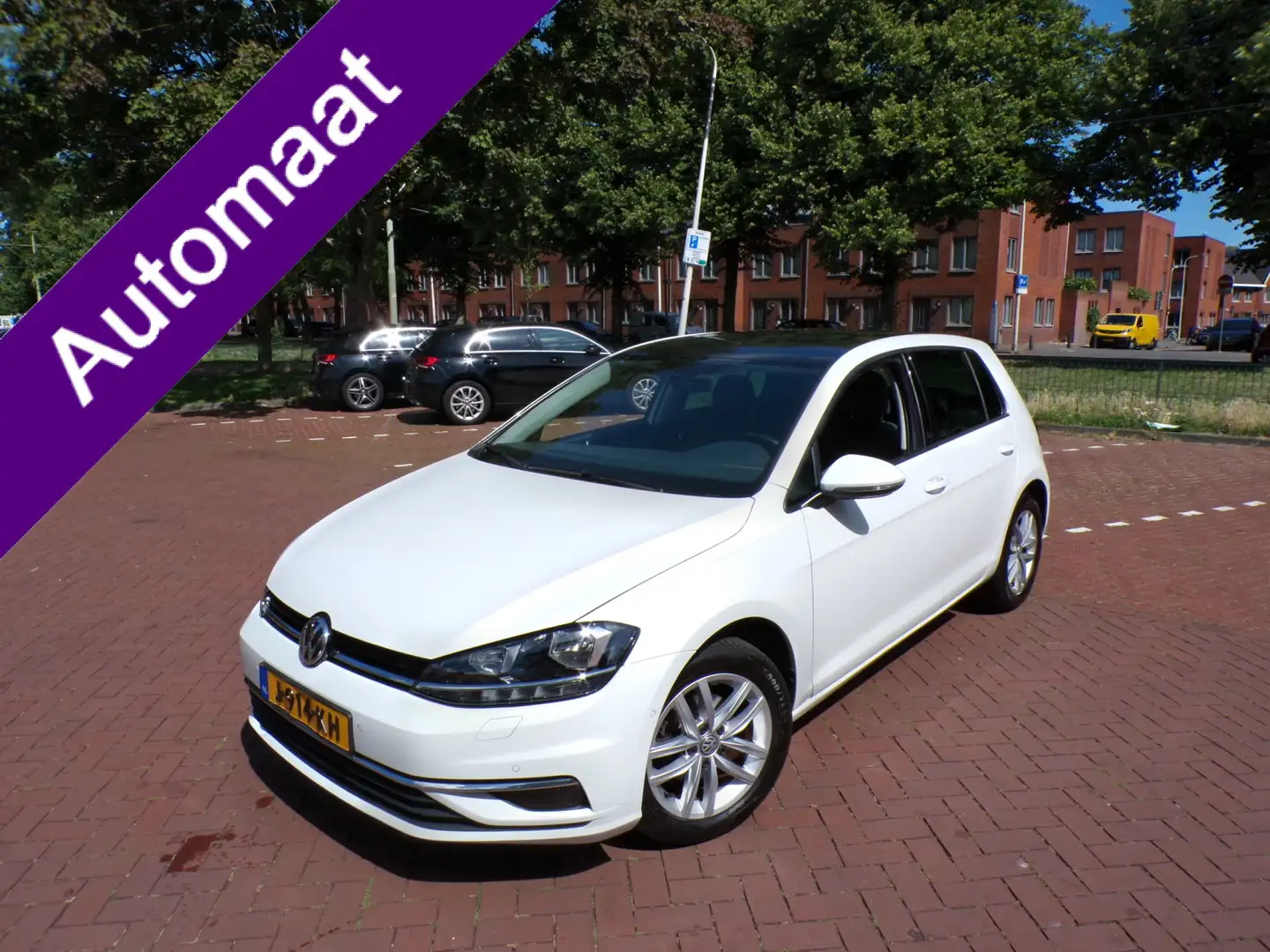 Volkswagen Golf 1.0 TSI Comfortline automaat carplay digitaal dash Wit - 1